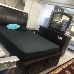 Queen Bed Dresser Mirror Nightstand 