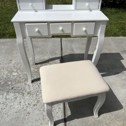 Makeup Vanity with Drawers