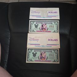 Disney Dollars Five Dollar note featuring Goofy