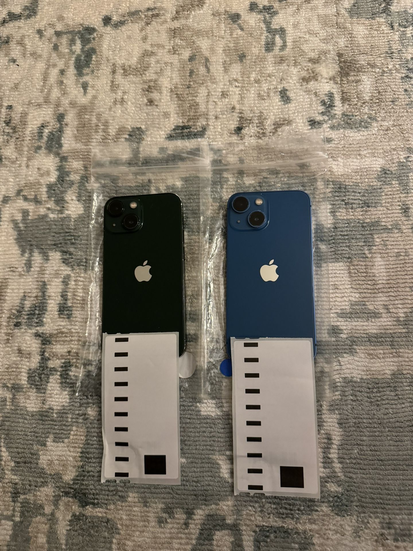Unlocked Apple 🍏 iPhone 13 Mini (Green or Blue) 128GB - Fair Condition