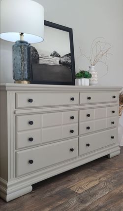**FREE DELIVERY** Refinished Dresser/tv console