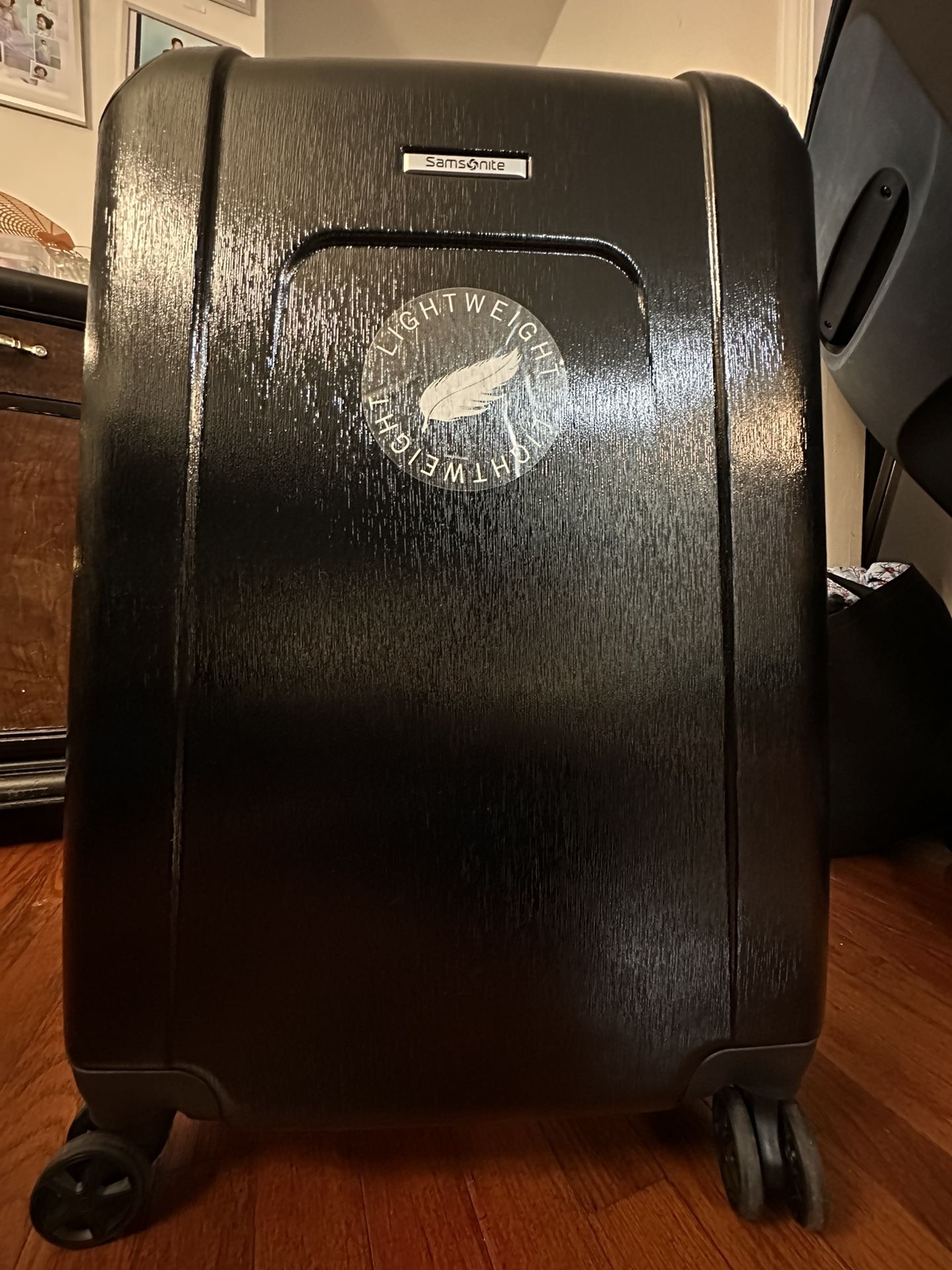 Samsonite Cherry Hill 24” 360Spinner New