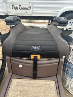 Chicco Booster Car Seat – Good Condition
