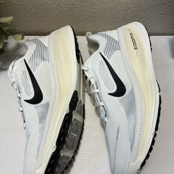 Nike Vomero 18