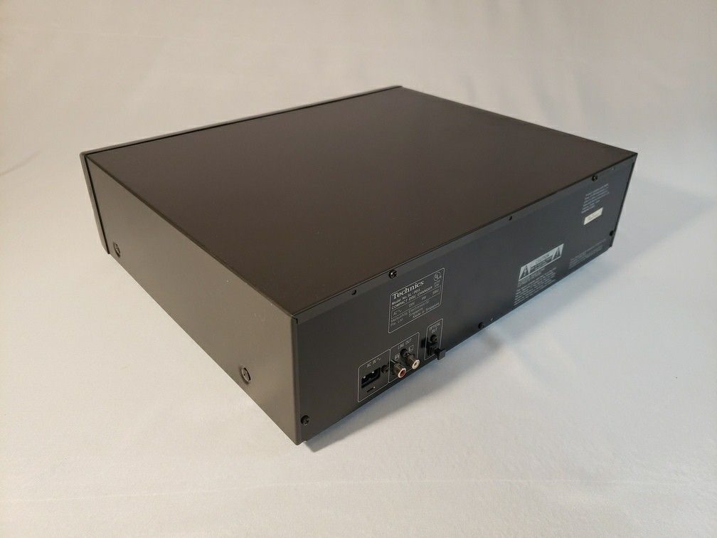 Technics SL-PD5 Stereo MASH CD Player 5-Disc Changer with Digital Output