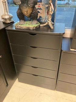 Kathy 5 drawer chest