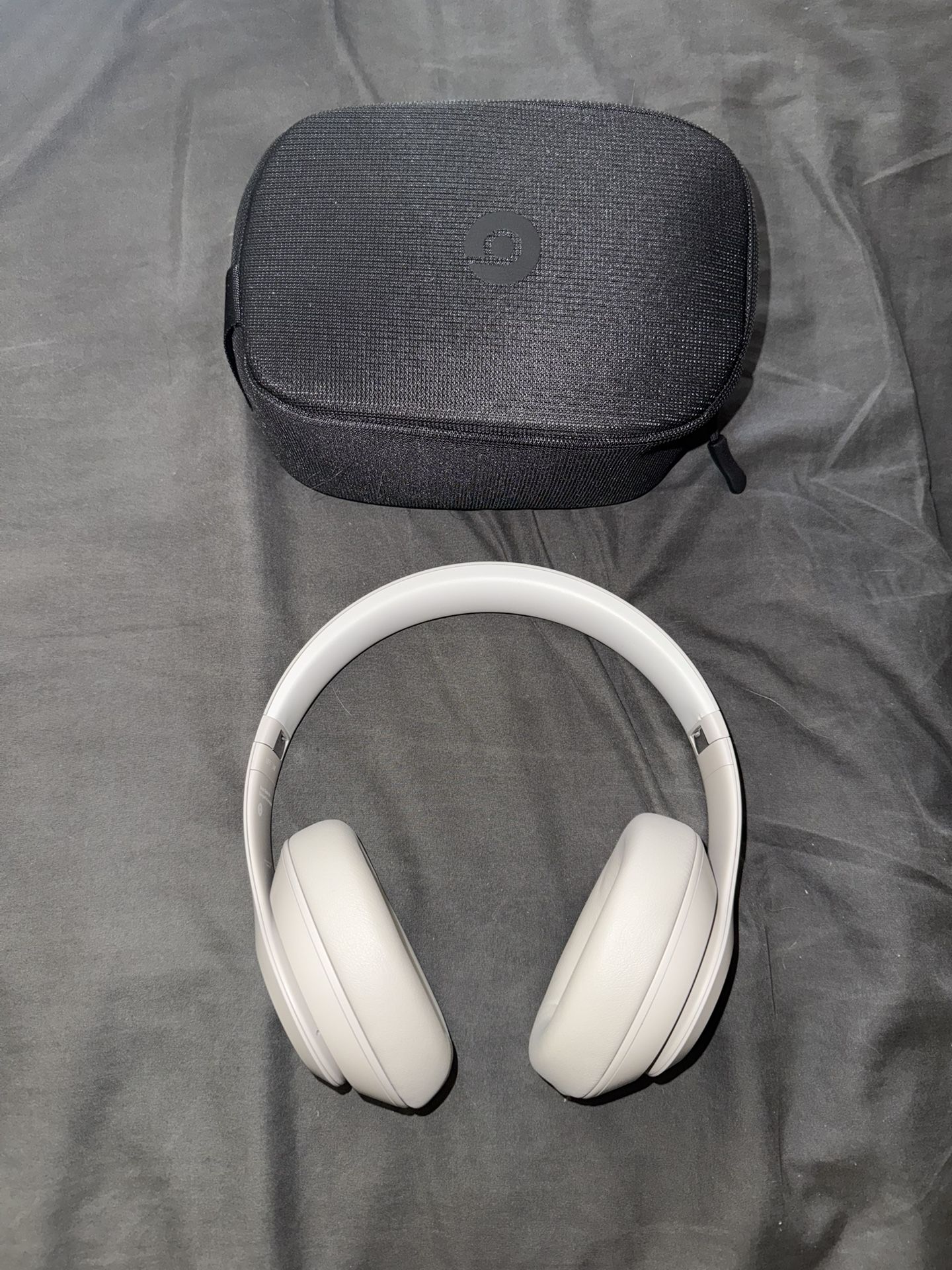 Beats Studio Pro