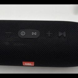 Great JBL CHARGE 3 speaker. Waterproof, wireless Bluetooth. Super portable for music anywhere