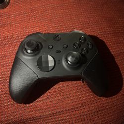 Xbox Elite Series 2 Controller In Excellent Condition 