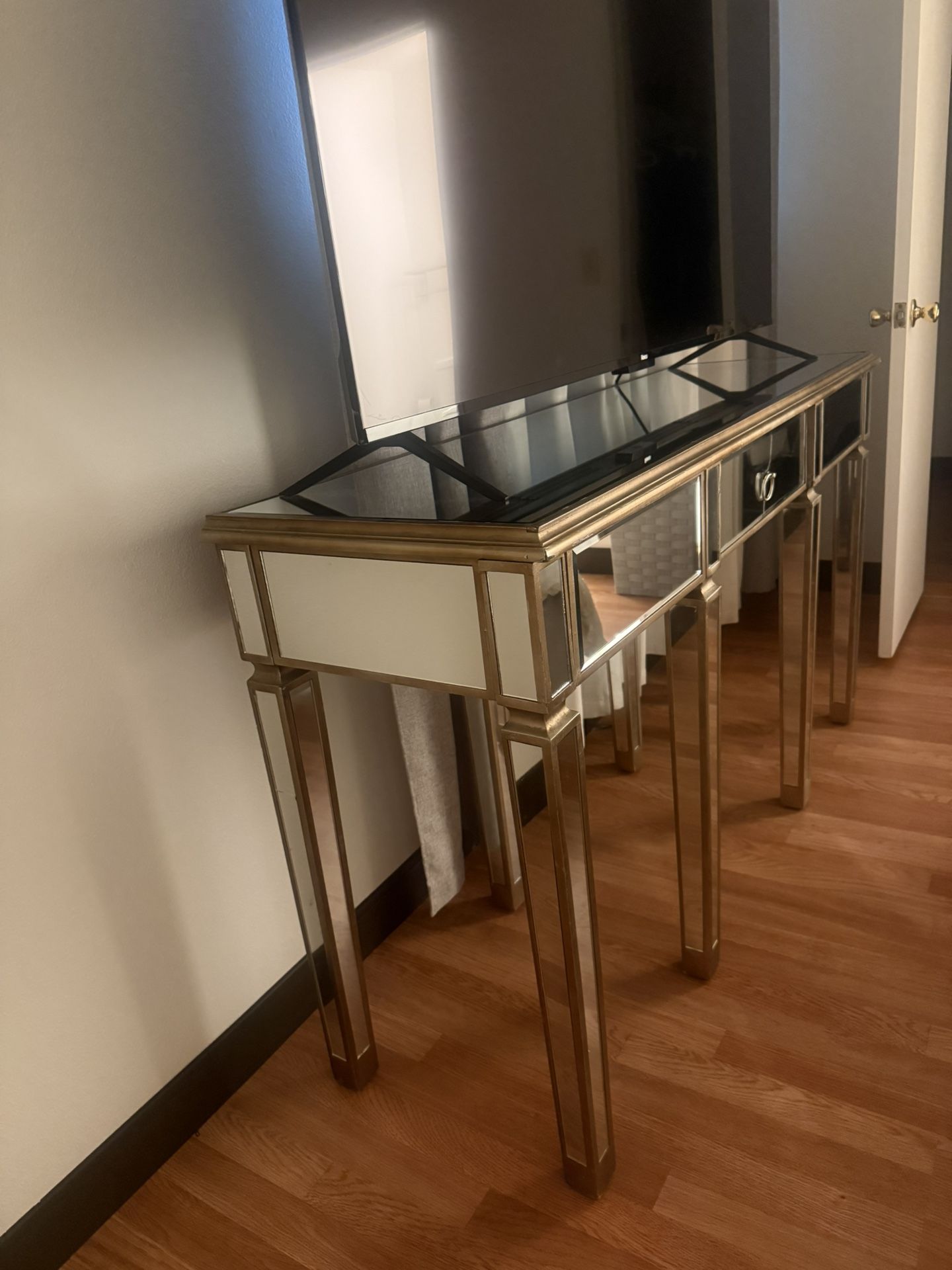 Mirrored Tv Stand