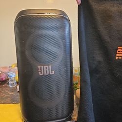 JBL BLUETOOTH SPEAKER