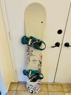 149cm Women’s Snowboard with Bindings