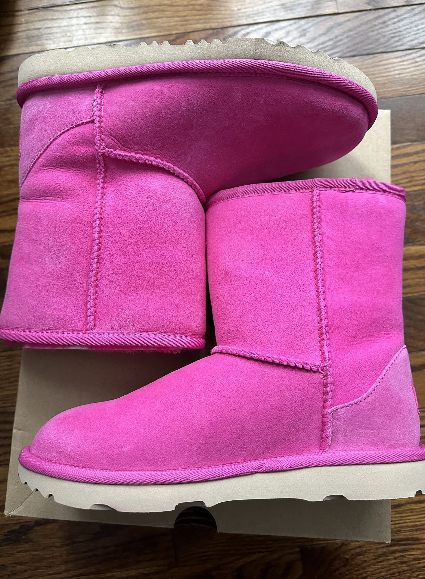 Brand New Kids Uggs