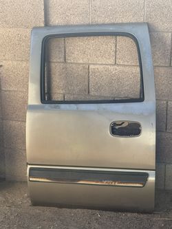 04 Suburban Rear Driver Door (shell Only)