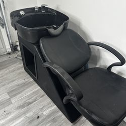 Salon shampoo bowl with chair
