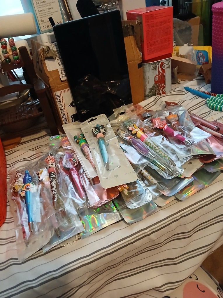 All Newly Made Pens For 40.00 Theres Probably 50 Of Them