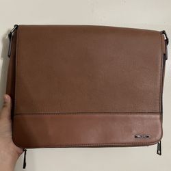 brown crossbody bag