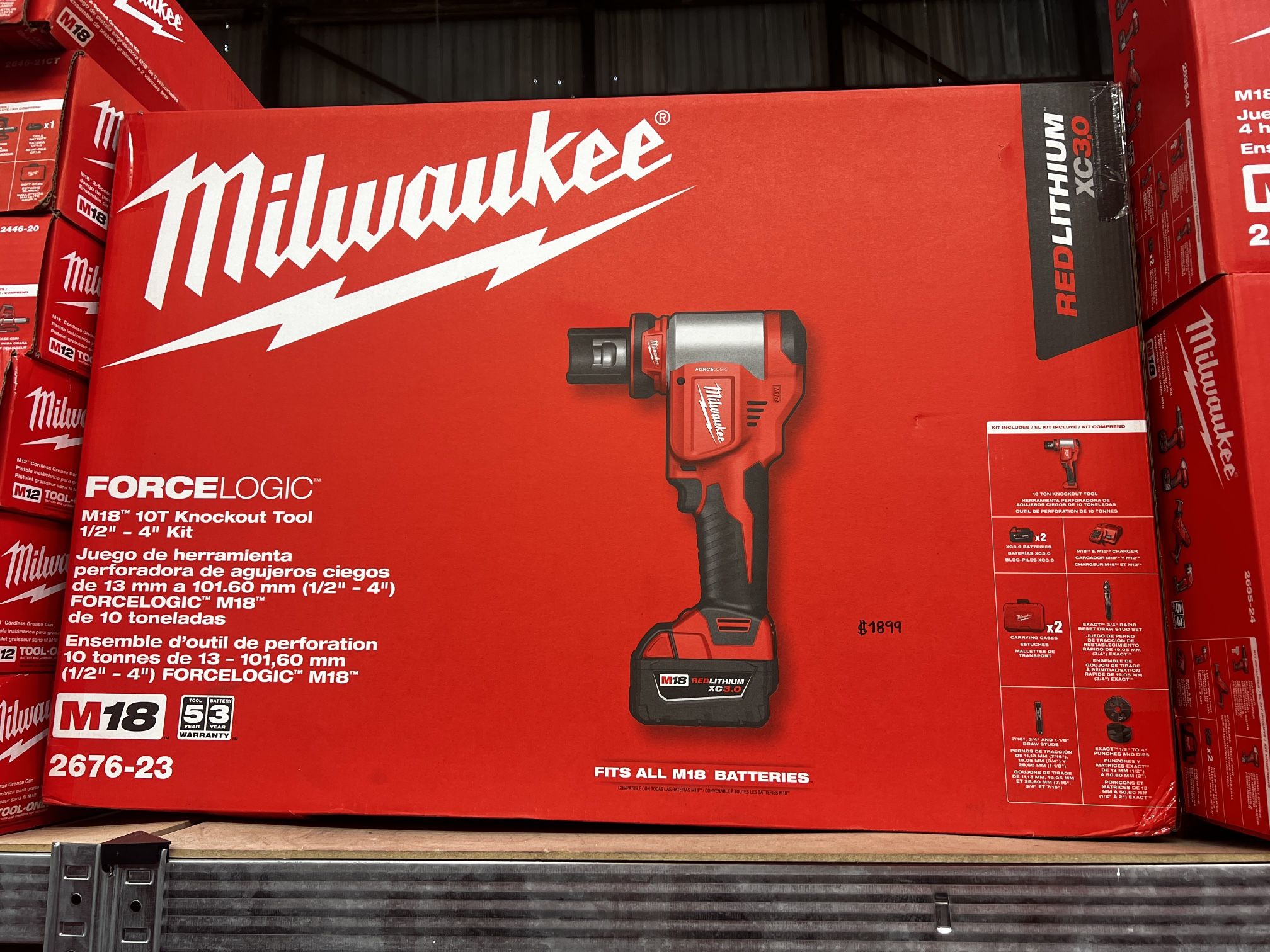 Milwaukee ForceLogic 10T Knockout Tool 1/2- 4” Kit