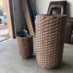 Plant 🪴 Pot In Great Condition-Southwest Area