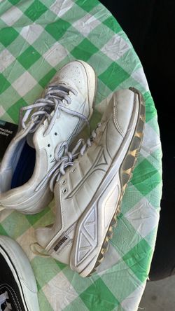 Mizuno woman’s turf