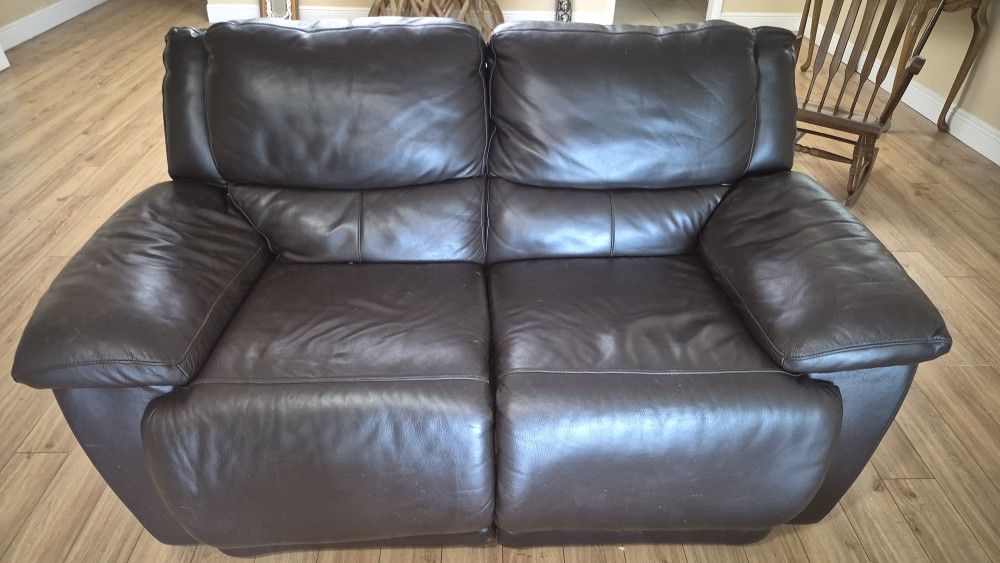 Real LEATHER WALLHUGGER