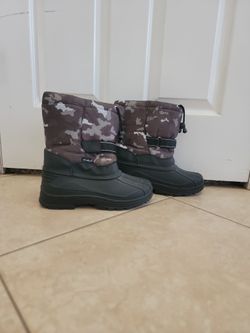 Snow Boots
