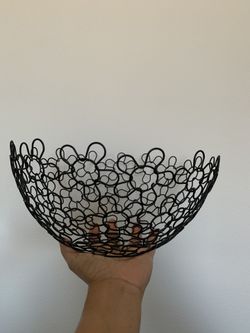 Wire decorative bowl- like new!!