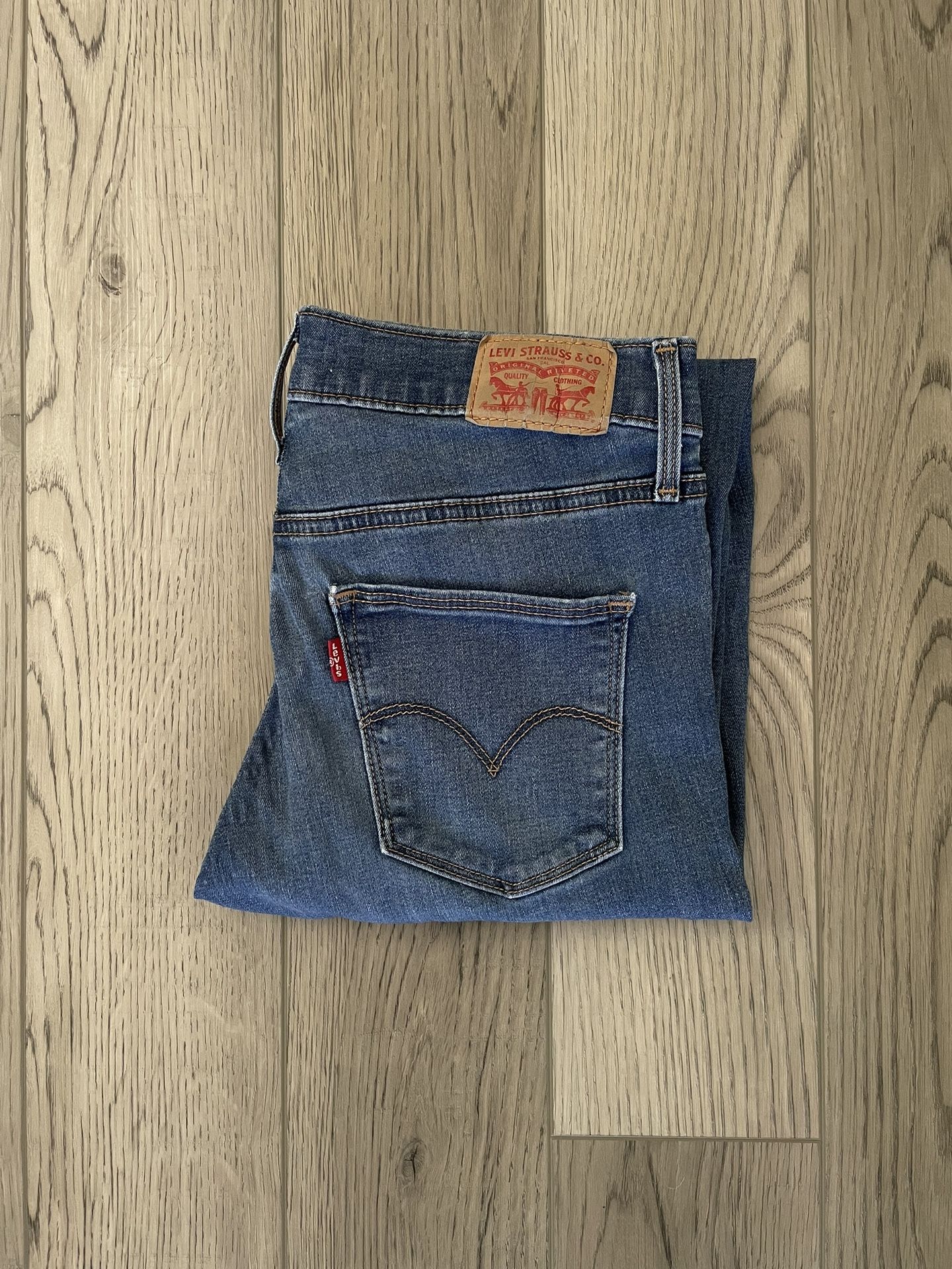 Women’s Levi’s Size 28