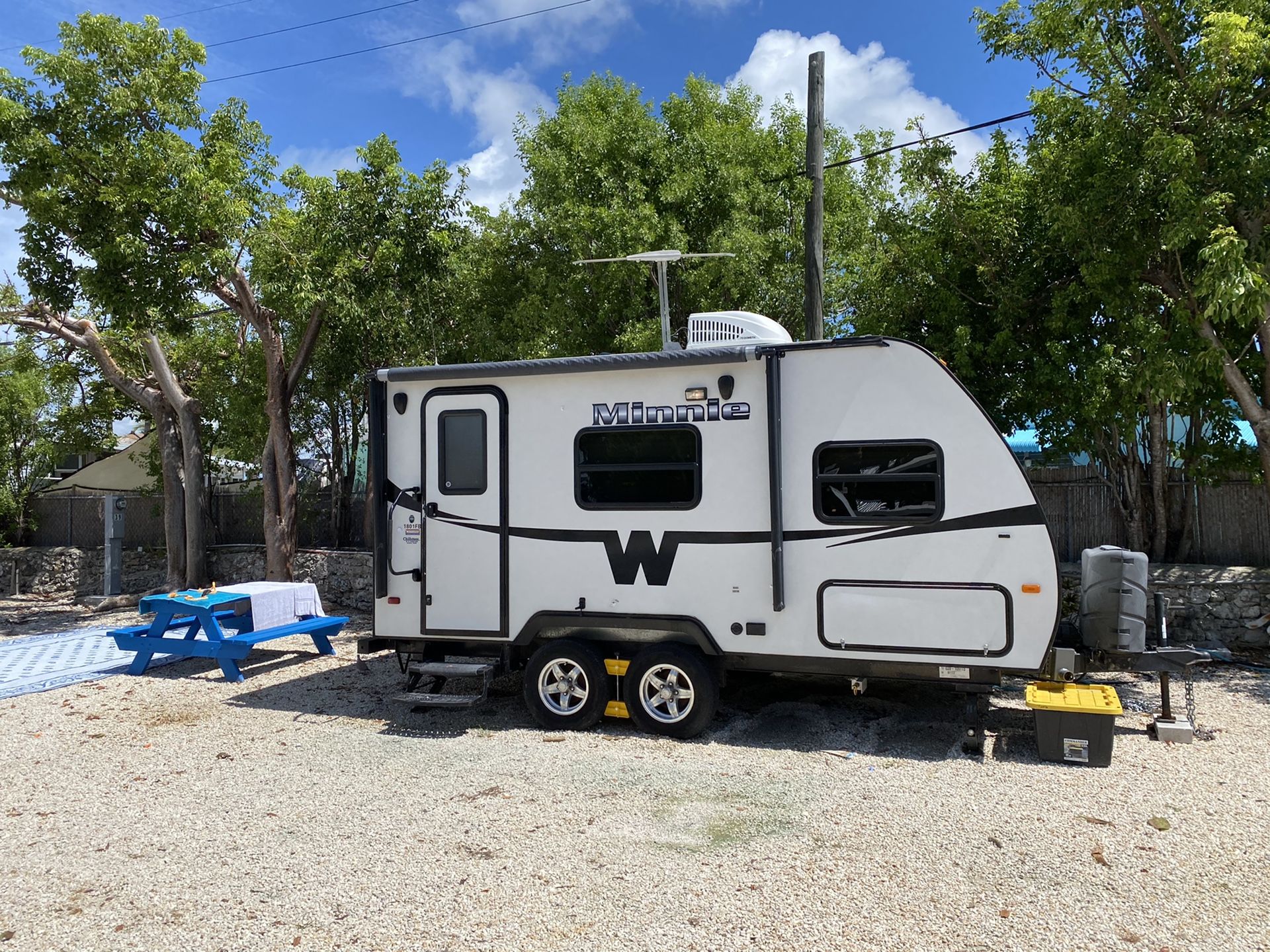 2016 winnebago minnie 1801fb trailer for sale for Sale in Hialeah, FL