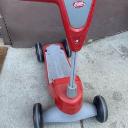 RADIO FLYER SCOOTER 