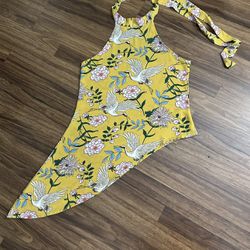 Romeo & Juliet Couture Yellow Floral Asymmetrical Open Back Halter Top M