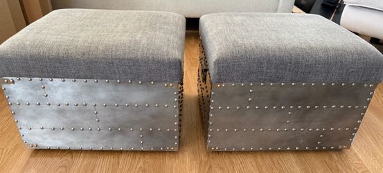 Set of 2 storage ottomans