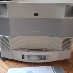 Bose Acoustic Wave System And 5 Disc Changer