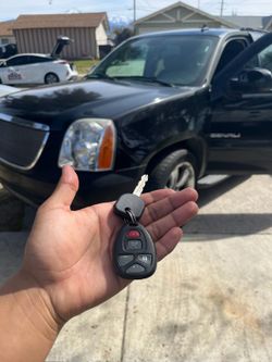 Car Keys N Remotes/ Llaves Con Control
