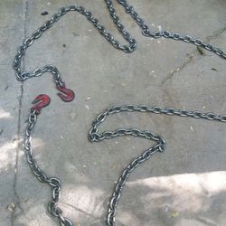Heavy duty chain.