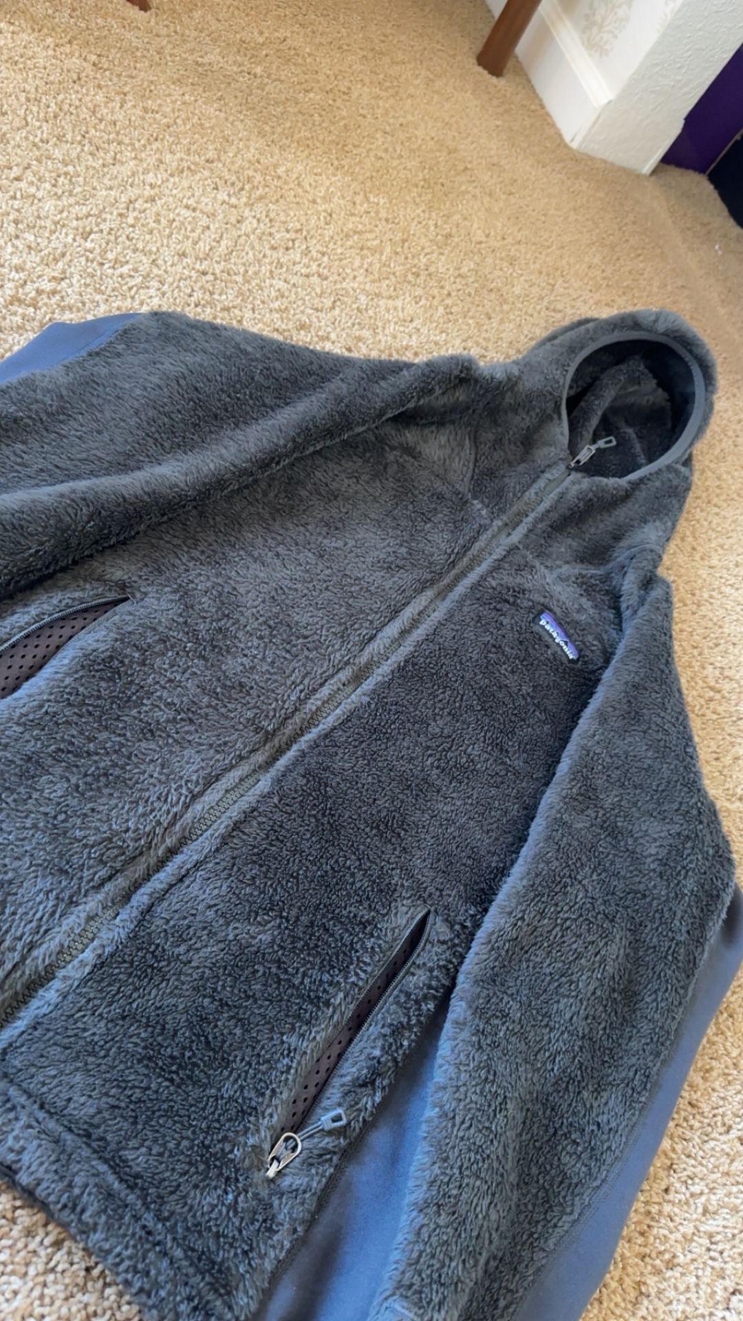 Patagonia Grey Fuzzy Women’s Fleece Zip Up Jacket Womens Large