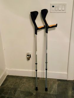 Forearm Crutches