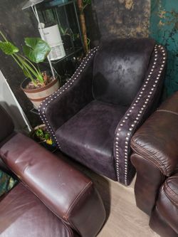 3 very good condition Couch