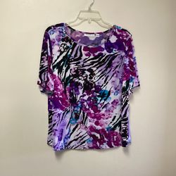 Women’s SUSAN GRAVER Polyester/spandex multi-color print short sleeve pull over top… Size-large