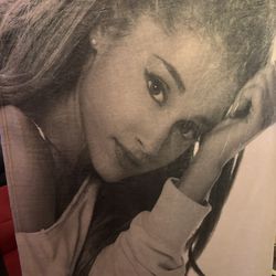 ariana grande thin throw blanket