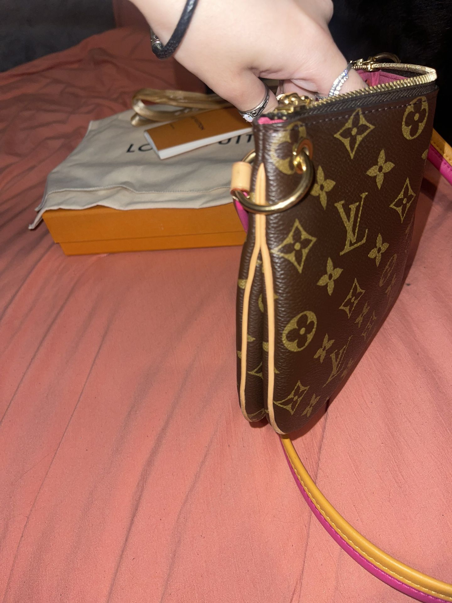 Drouot Louis Vuitton Crossbody for Sale in Fort Worth, TX - OfferUp