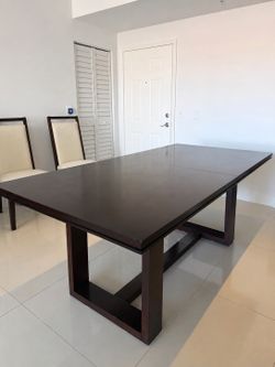 Hardwood Dinning Table with Leaf