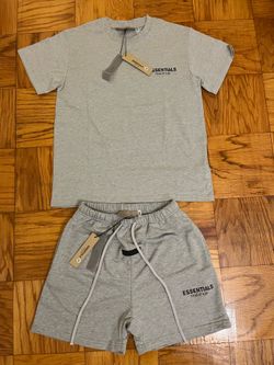 Brand New Essentials Set T-Shirt and Shorts Set M