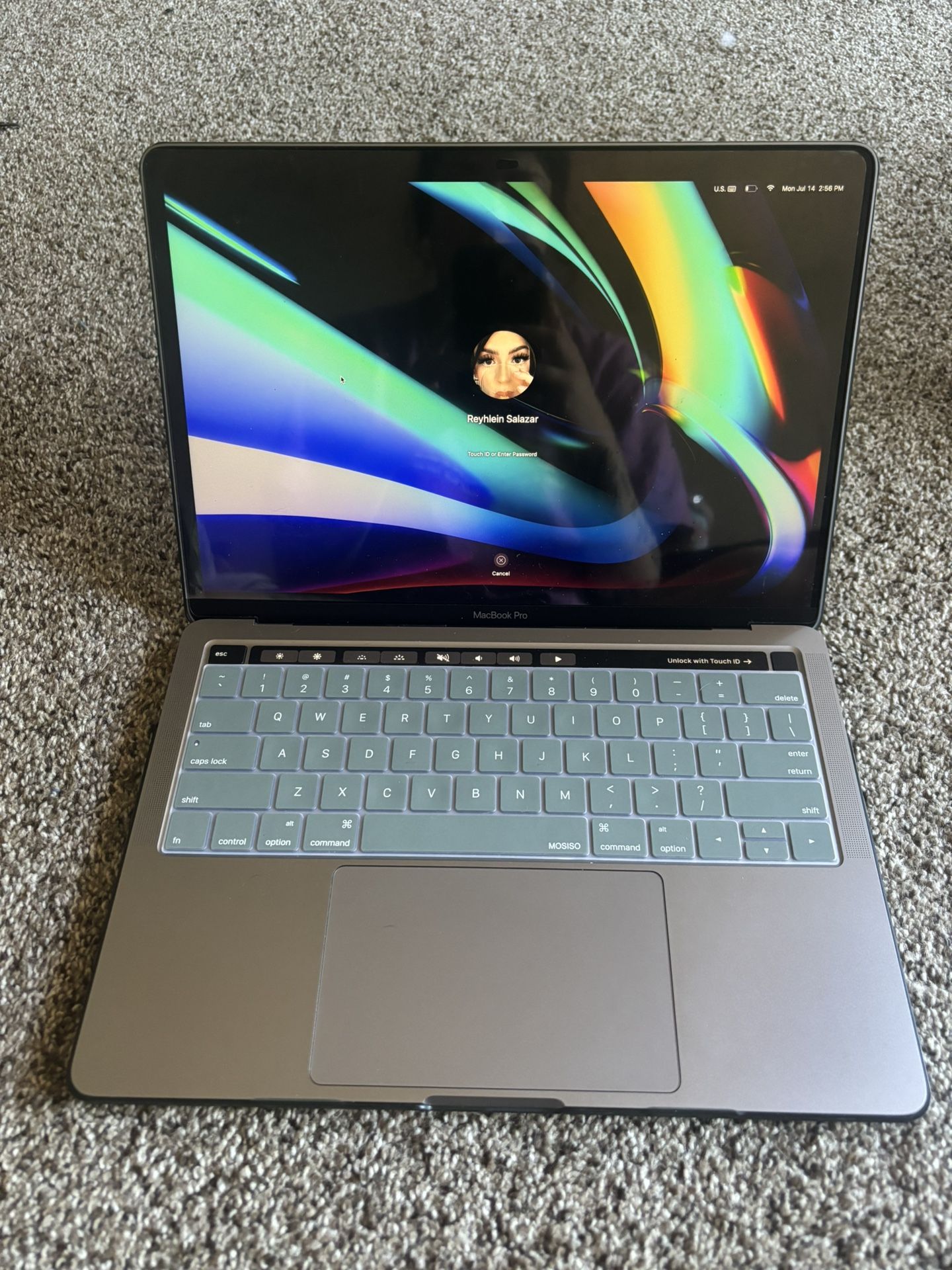 Mac Book Pro 13” 2022