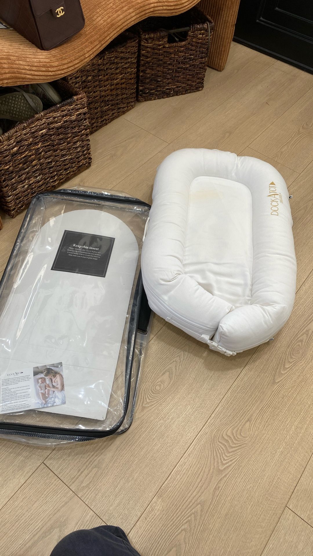 Dok A Tot Deluxe Newborn Lounger