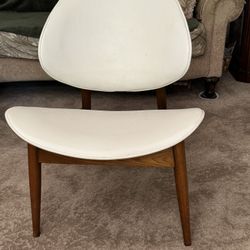 Mid Century Clamshell Chair
