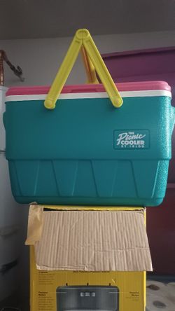 Igloo Picnic Cooler Retro