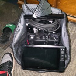 Garmin 2022 GSL10  Livescope Ice/Summer Fishing Bundle