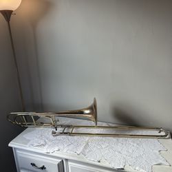 Getzen 725 Eterna II Tenor Trombone w/ F Attachment w/ Case and 4 Mouthpieces