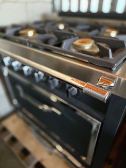 Viking Tuscany 36" Matte Black Dual Fuel Freestanding Range New